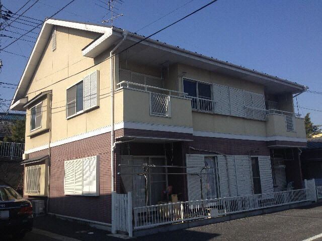 東松山市日吉町のアパートの建物外観