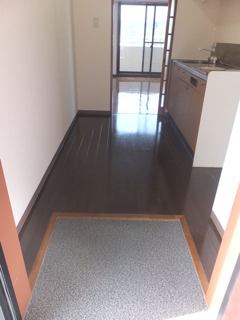 玄関　当店は仲介手数料ゼロ円