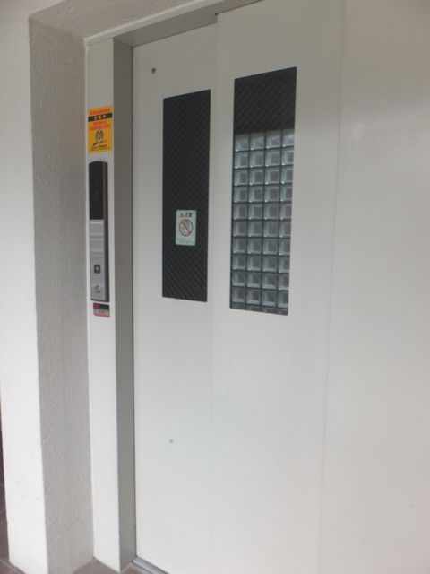 ロビー　当店は仲介手数料ゼロ円