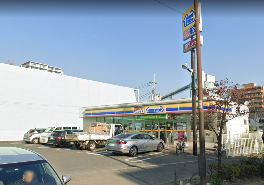 コンビニ　ミニストップ 調布多摩川1丁目店（コンビニ）まで330m