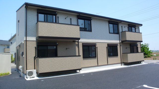 建物外観　角部屋　インターネット無料　南向きで日当たり良好
