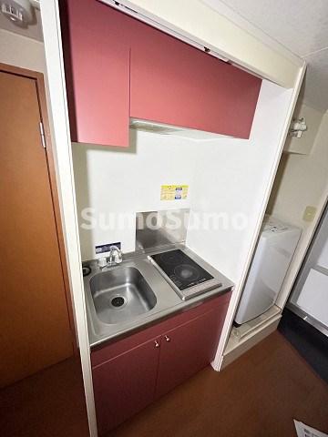 キッチン　コンパクトなキッチンで掃除もラクラク