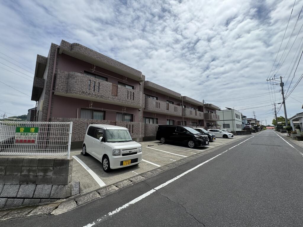 鹿児島市向陽のマンションの建物外観