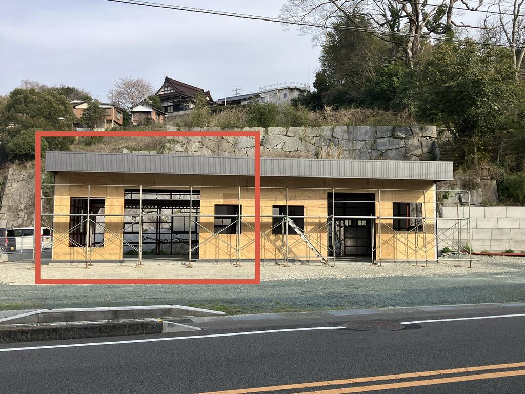 建物外観　左側（赤枠）部分のみ