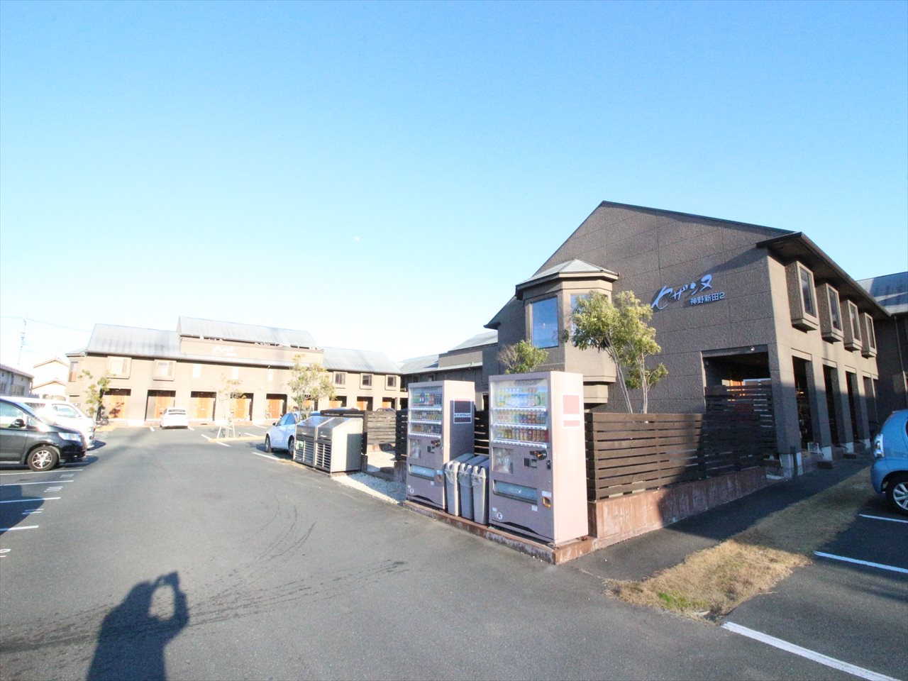 建物外観　外観：敷地内ごみステーション・駐輪場あり・駐車場２台可先着順