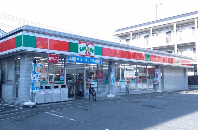 コンビニ　ファミリーマート仲六郷第一京浜店（コンビニ）まで888m