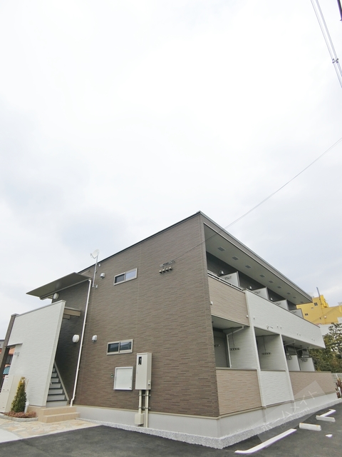 【岸和田市宮本町のアパートの建物外観】