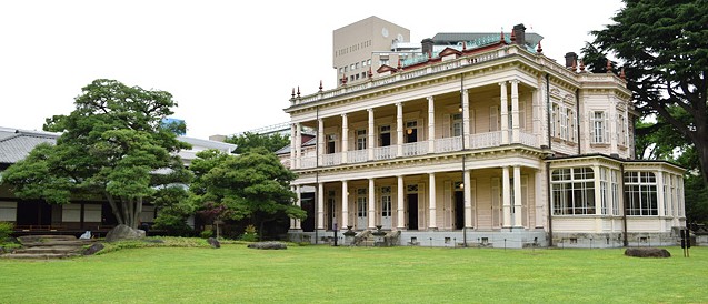 【池之端パークハイツの公園】