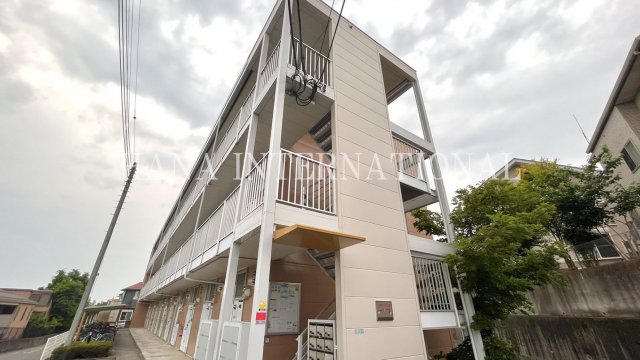 【狭山市入間川のマンションの建物外観】