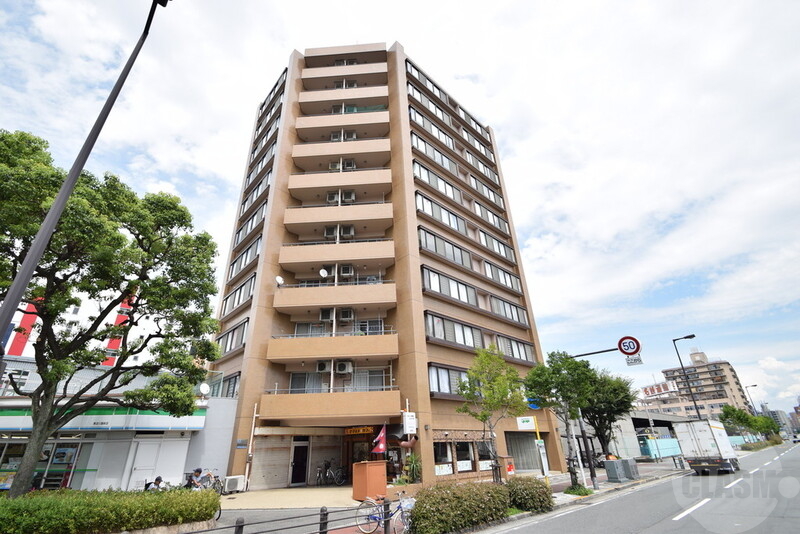 【大阪市東淀川区豊新のマンションの建物外観】