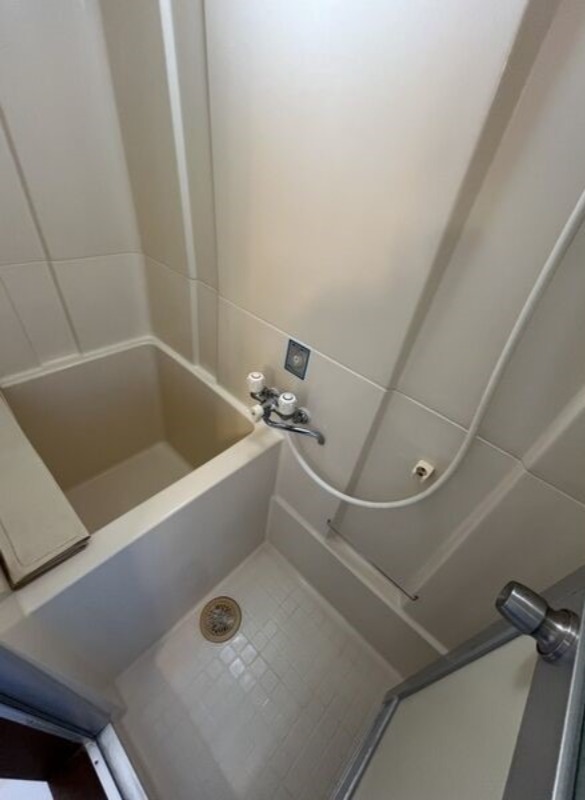 バス・シャワールーム　図面と現状に相違がある場合には現状を優先