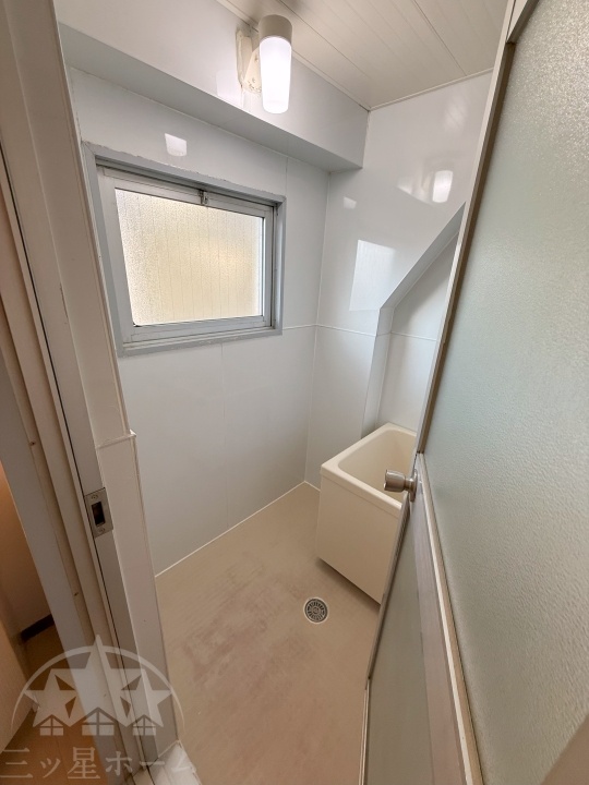 バス・シャワールーム　コンパクトで使いやすいお風呂です