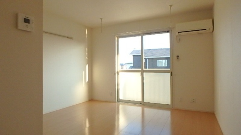 居室・リビング　図面と現状に相違がある場合には現状を優先