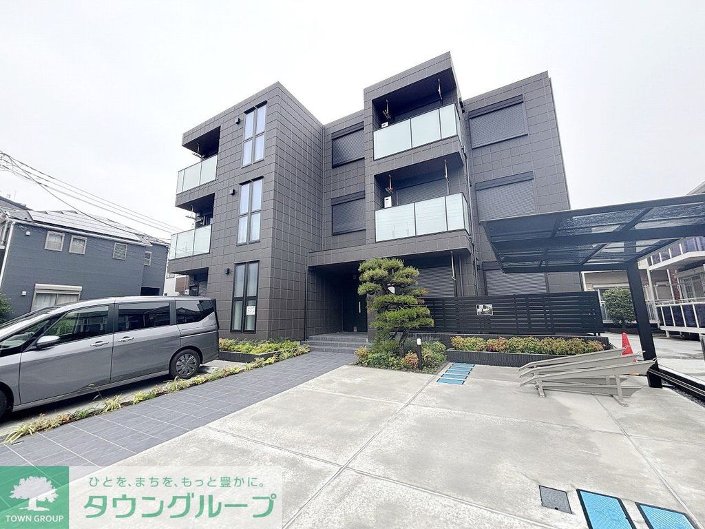 建物外観　駐車場