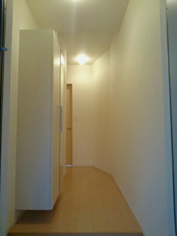 玄関　収納もある玄関です