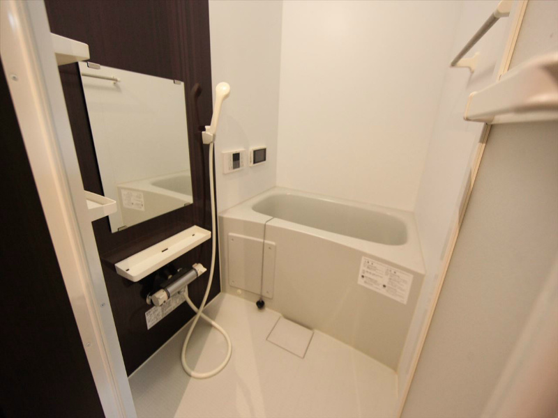 バス・シャワールーム　浴室テレビ付　追い焚き・オートバス機能付お風呂　イメージ写真