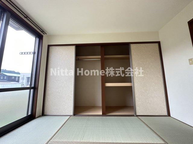 その他　和室のお部屋に収納付きです◇