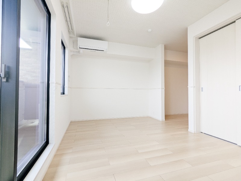 居室・リビング　図面と現状に相違がある場合には現状を優先