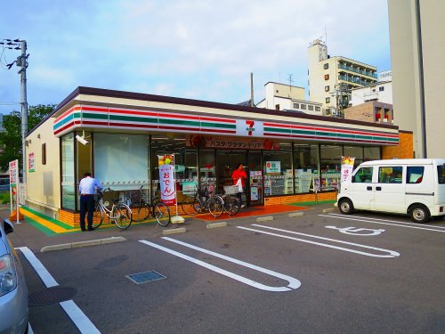 コンビニ　セブンイレブン 東大阪小阪2丁目店（コンビニ）まで876m