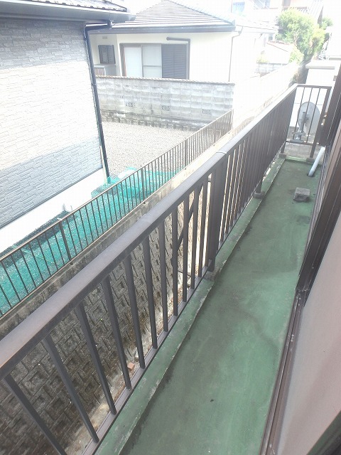 バルコニー　西向きで西日が差し込みます