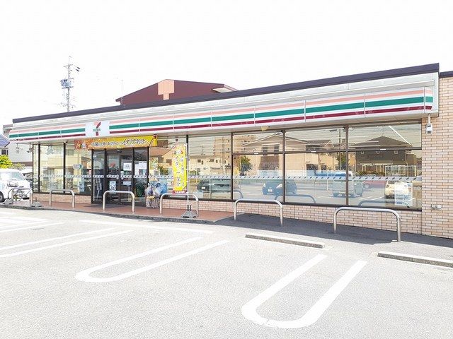 コンビニ　セブンイレブン  大市場町店（コンビニ）まで100m