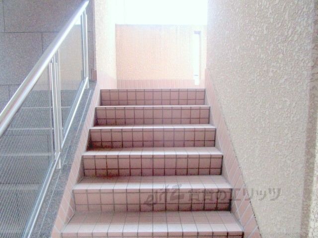 バス・シャワールーム　階段