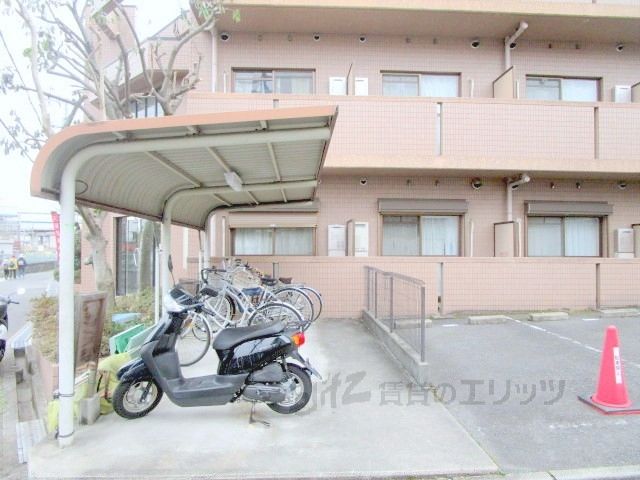 居室・リビング　駐輪場