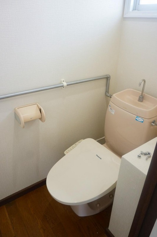 トイレ　トイレ