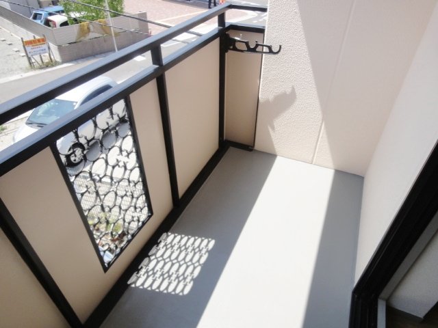 バルコニー　開放的で明るい空間を演出してくれるバルコニーです