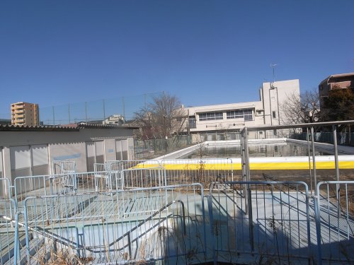 小学校　さいたま市立仲本小学校（小学校）まで456m