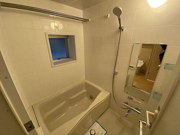 バス・シャワールーム　別部屋参考写真