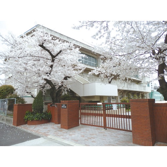 小学校　名古屋市立千早小学校（小学校）まで515m