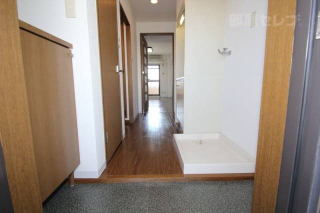 玄関　＊３０３号室参照