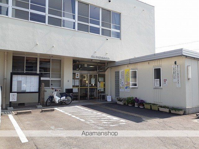 役所　松山市役所桑原支所様（役所）まで1500m