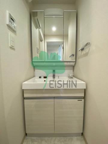 洗面設備　シンプルで使いやすい洗面台です！