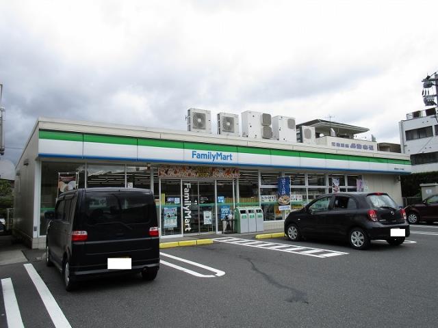 コンビニ　ファミリーマート　鹿児島北インター前店（コンビニ）まで645m