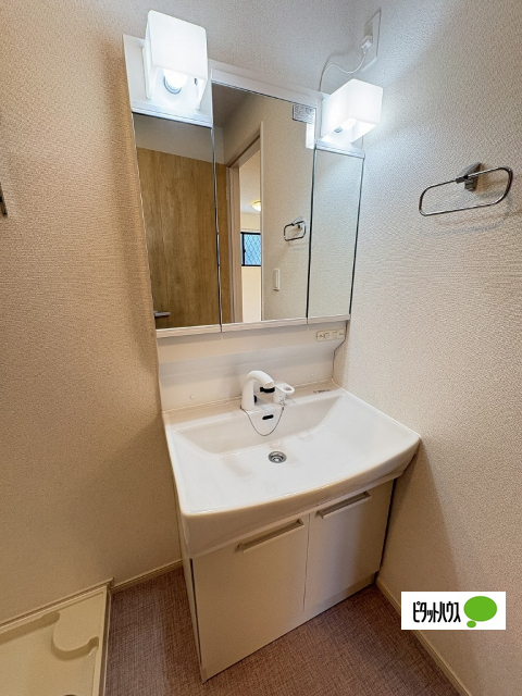 洗面設備　同一タイプ