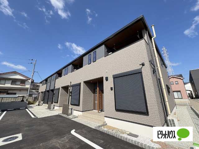 建物外観　建築中