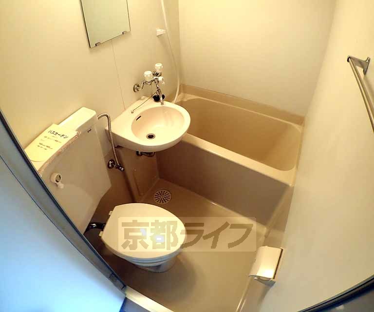 バス・シャワールーム　とても綺麗な浴室です