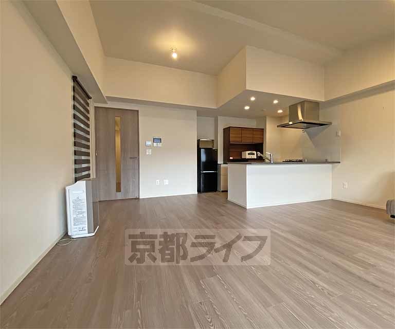 居室・リビング　叡山電車修学院駅まで徒歩５分の高野川を望める分譲のお部...