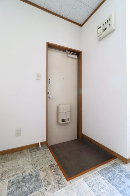 玄関　図面と現状に相違がある場合には現状を優先