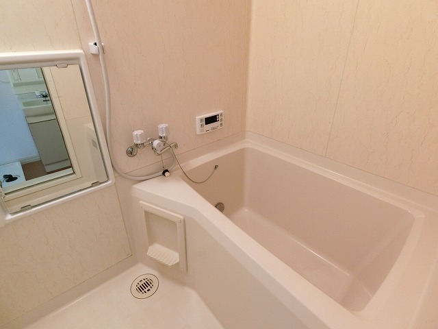 バス・シャワールーム　※別部屋のイメージ写真です。