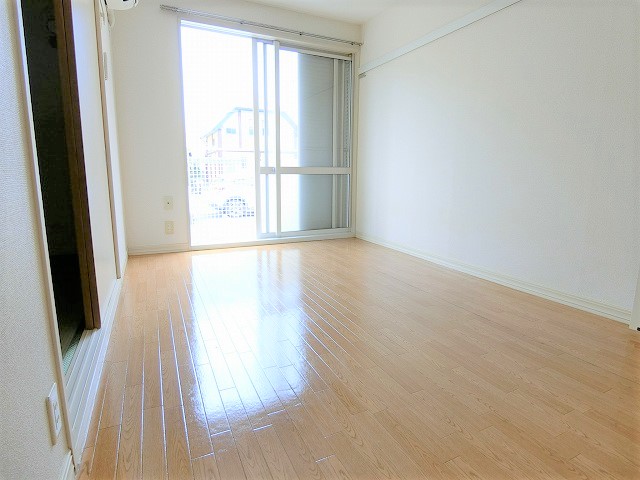 居室・リビング　※別部屋のイメージ写真です。