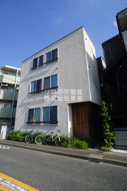 建物外観　安心・便利な入居者サポートサービスがある東都の管理物件！