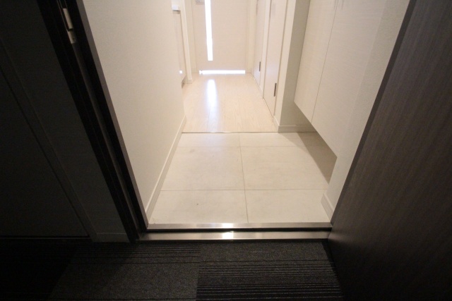 玄関　※別室の参考写真の為、現況優先です。