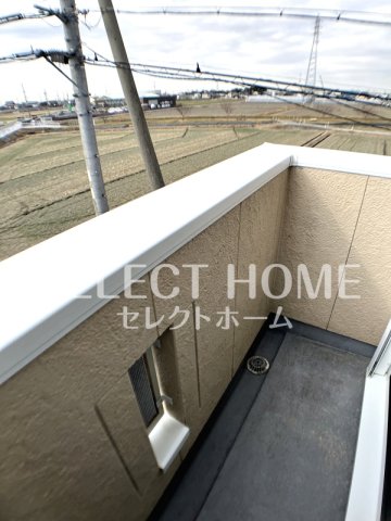 バルコニー　外からの目が気にならないバルコニーで洗濯物が干せます
