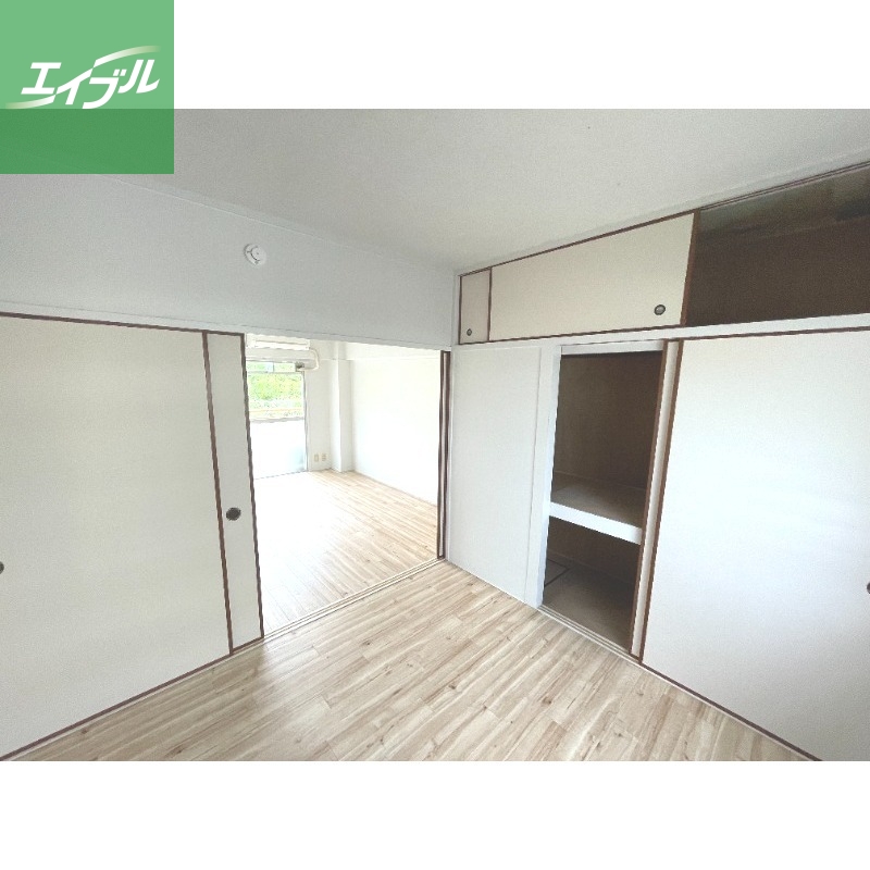 居室・リビング　※別号室写真となります。