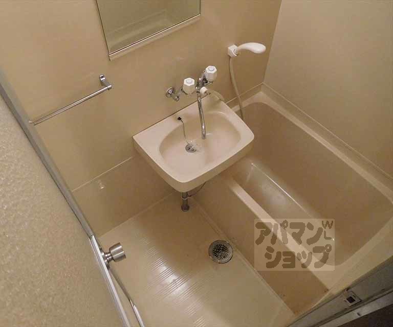 バス・シャワールーム　バス