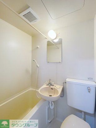 バス・シャワールーム　洗面