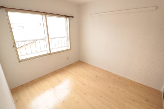 その他部屋・スペース　綺麗な内装の寝室です♪